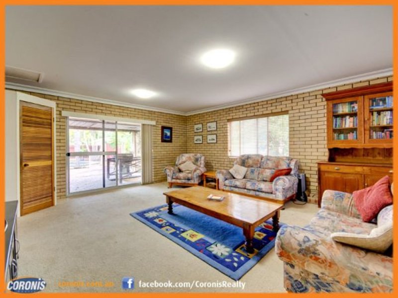 Photo - 4 Mccallum Street, Carseldine QLD 4034 - Image 3