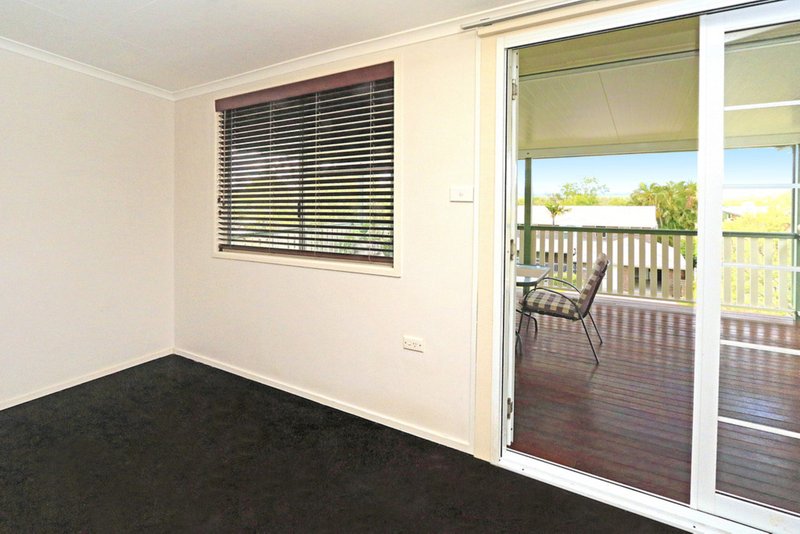 Photo - 4 Mccamley Street, The Range QLD 4700 - Image 3