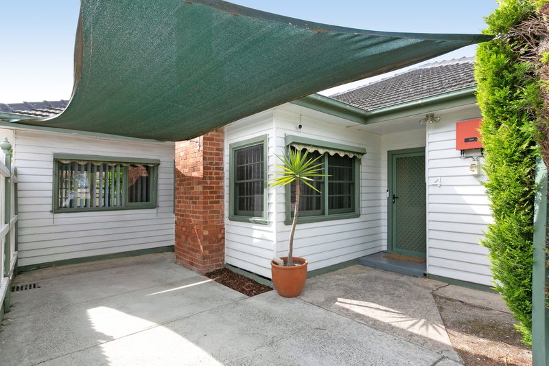 Photo - 4 Mccoll Street, Reservoir VIC 3073 - Image 2