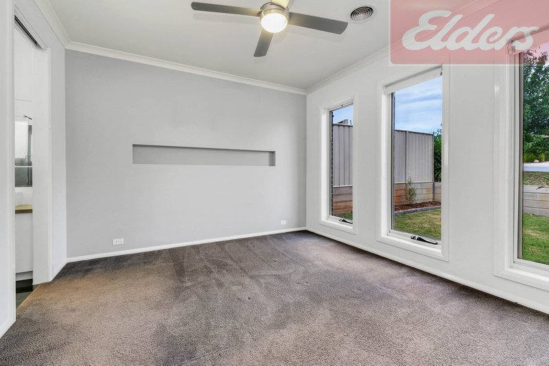 Photo - 4 Mcgee Street, Wodonga VIC 3690 - Image 8