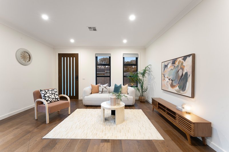 Photo - 4 Mcgowans Lane, Burwood VIC 3125 - Image 3