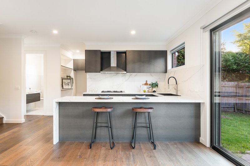 Photo - 4 Mcgowans Lane, Burwood VIC 3125 - Image 6