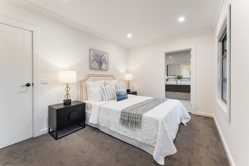 Photo - 4 Mcgowans Lane, Burwood VIC 3125 - Image 12