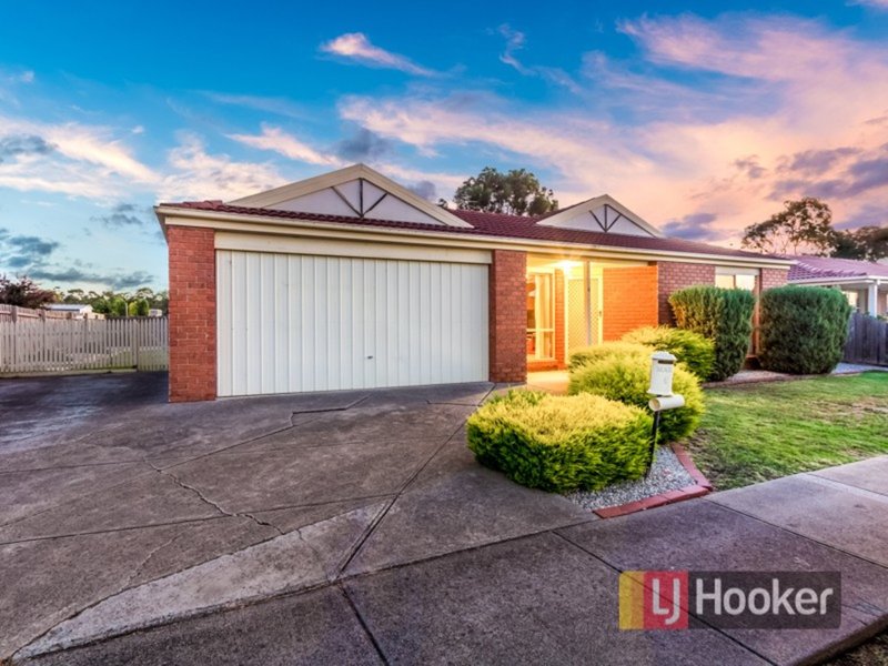 Photo - 4 Mcguigan Drive, Cranbourne West VIC 3977 - Image 2