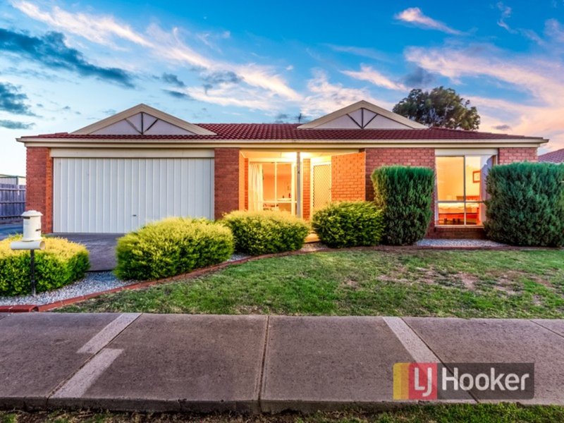 Photo - 4 Mcguigan Drive, Cranbourne West VIC 3977 - Image 3