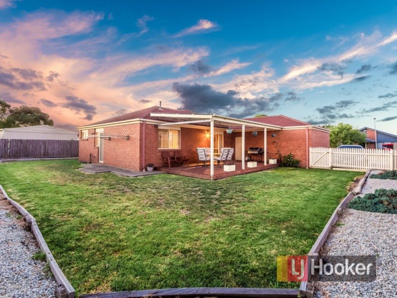 Photo - 4 Mcguigan Drive, Cranbourne West VIC 3977 - Image 10