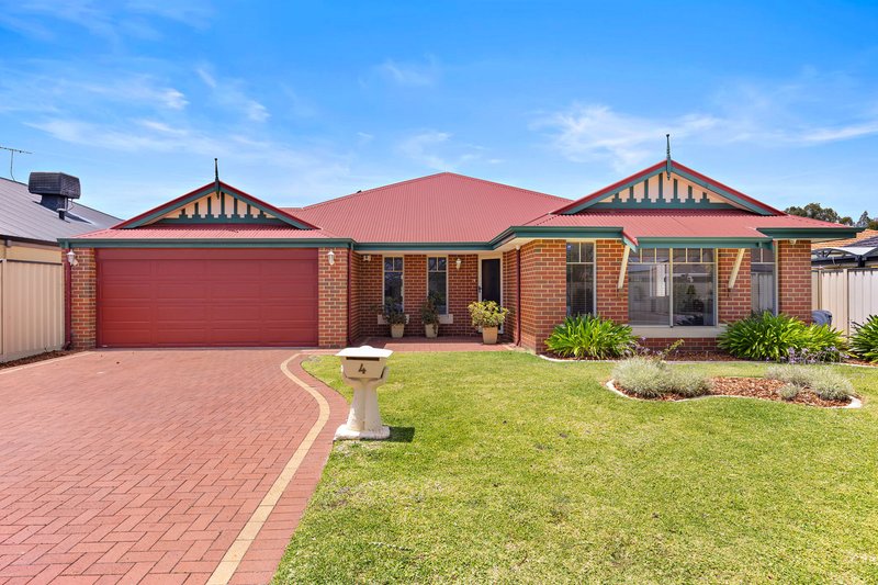 4 Mcguiness Turn, Wattle Grove WA 6107