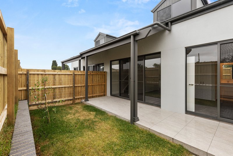 Photo - 4 Mckenzie Crescent, Goulburn NSW 2580 - Image 5