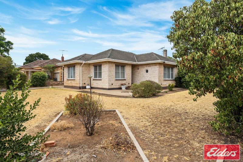 Photo - 4 Mckinlay Avenue, Gawler East SA 5118 - Image 4