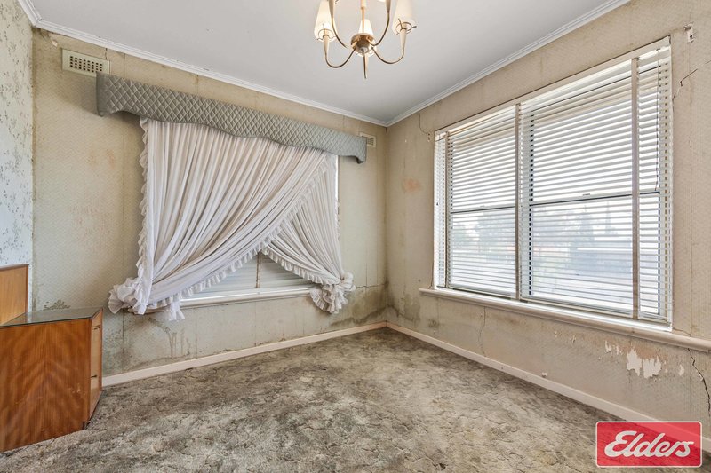 Photo - 4 Mckinlay Avenue, Gawler East SA 5118 - Image 12