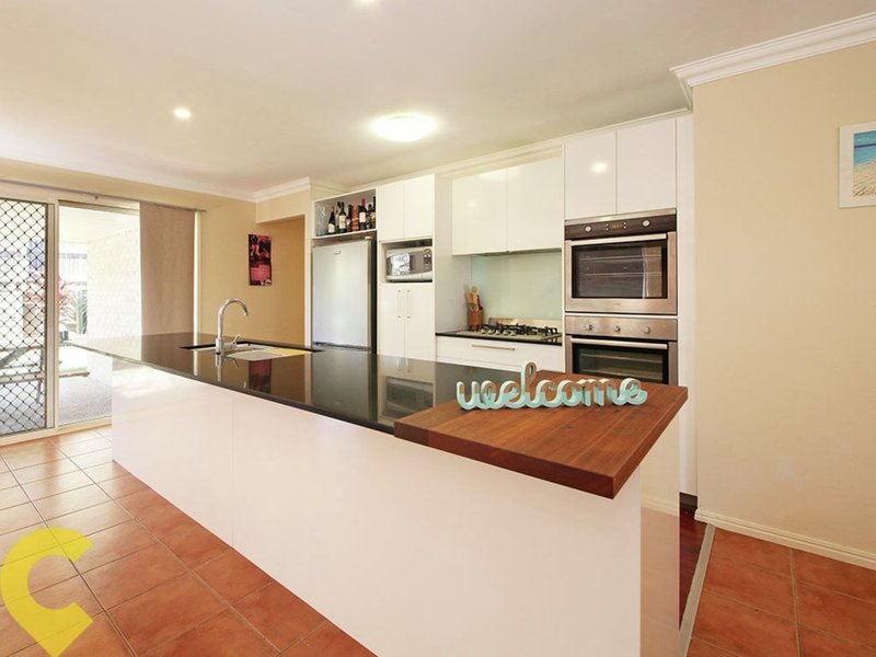 Photo - 4 Mckinlay Crescent, Murrumba Downs QLD 4503 - Image 7