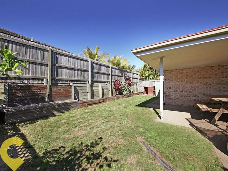 Photo - 4 Mckinlay Crescent, Murrumba Downs QLD 4503 - Image 15