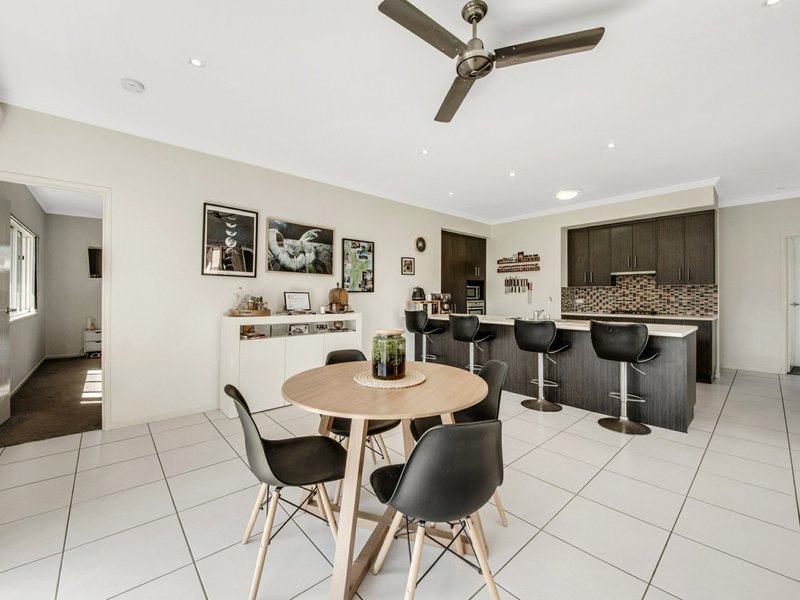 Photo - 4 Mcleod Street, Boyne Island QLD 4680 - Image 12