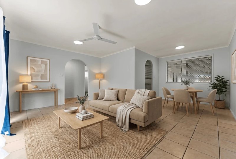 Photo - 4 Meadow Crescent, Beenleigh QLD 4207 - Image 2