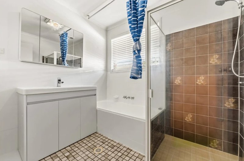 Photo - 4 Meadow Crescent, Beenleigh QLD 4207 - Image 9