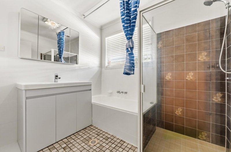 Photo - 4 Meadow Crescent, Beenleigh QLD 4207 - Image 9