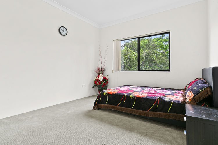 Photo - 4 Meakin Street, Merrylands NSW 2160 - Image 6