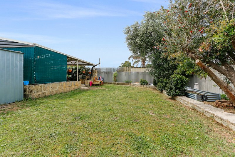 Photo - 4 Meda Court, Gosnells WA 6110 - Image 6