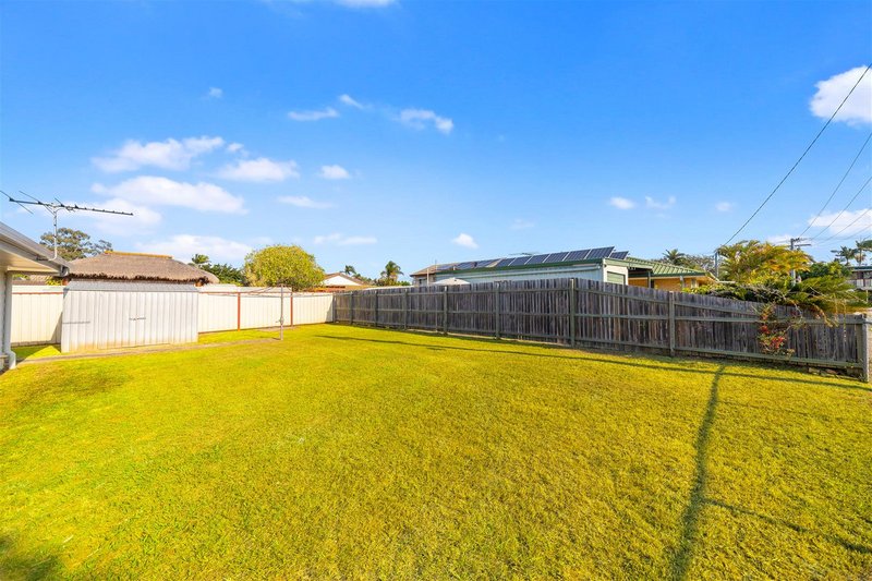 Photo - 4 Medhurst Street, Kallangur QLD 4503 - Image 10