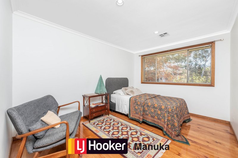 Photo - 4 Medley Street, Chifley ACT 2606 - Image 10