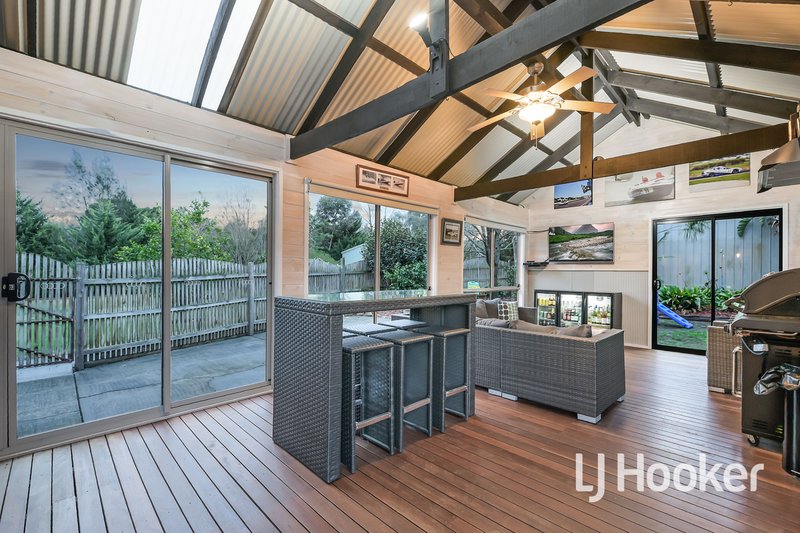 Photo - 4 Meeking Drive, Pakenham VIC 3810 - Image 6