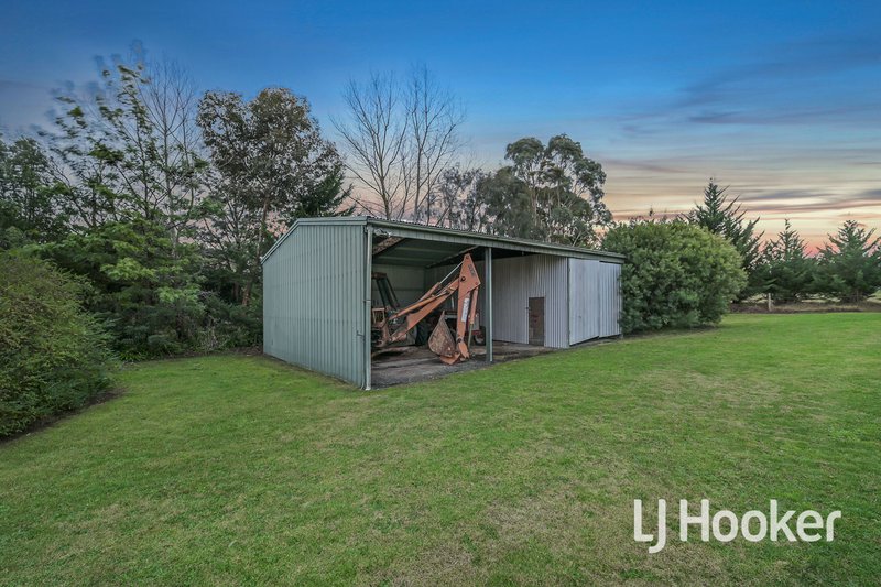 Photo - 4 Meeking Drive, Pakenham VIC 3810 - Image 17