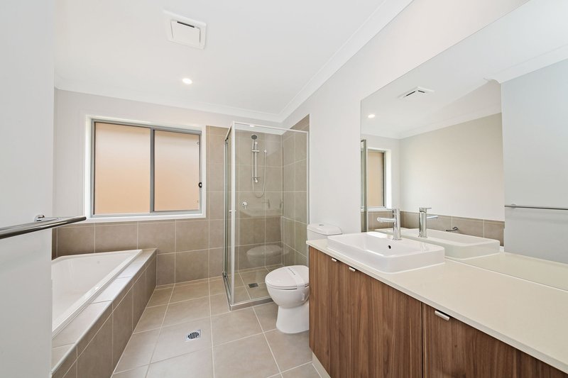 Photo - 4 Meg Lane, Coomera QLD 4209 - Image 5