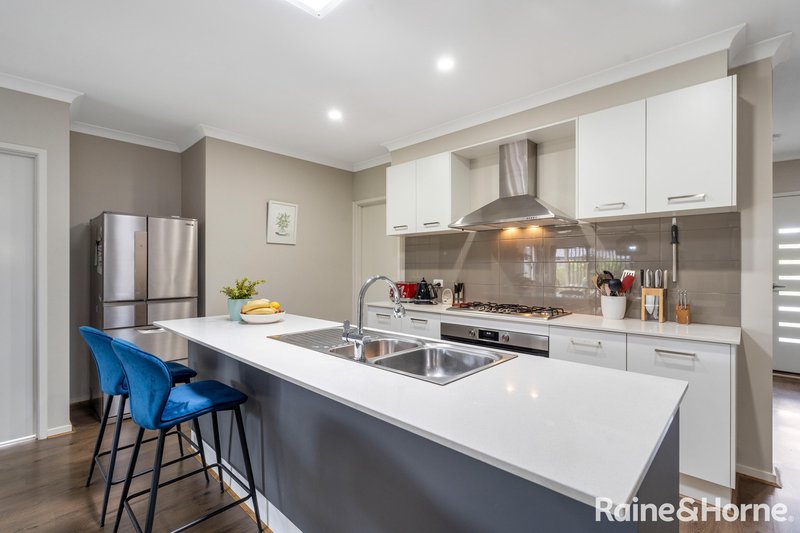 Photo - 4 Melaleuca Boulevard, Romsey VIC 3434 - Image 6