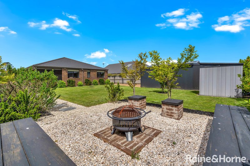 Photo - 4 Melaleuca Boulevard, Romsey VIC 3434 - Image 21