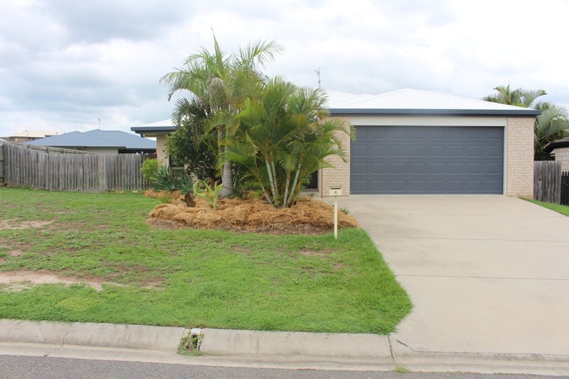 Photo - 4 Melanie Court, Boyne Island QLD 4680 - Image 1