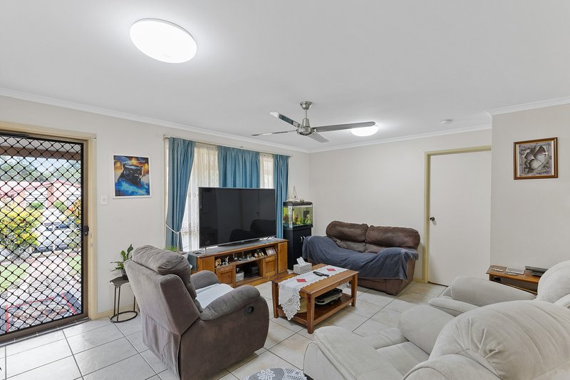 Photo - 4 Meledie Avenue, Kawungan QLD 4655 - Image 5