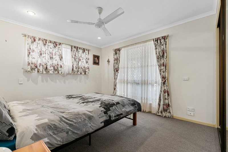 Photo - 4 Meledie Avenue, Kawungan QLD 4655 - Image 12