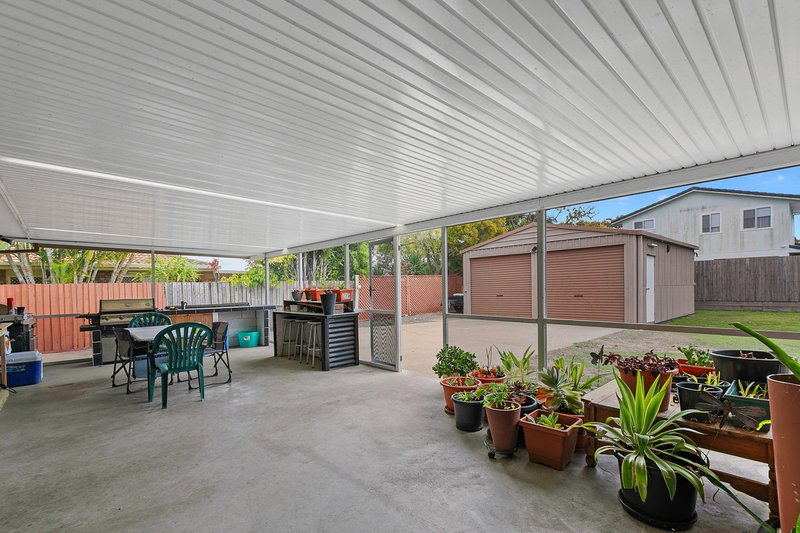 Photo - 4 Meledie Avenue, Kawungan QLD 4655 - Image 14