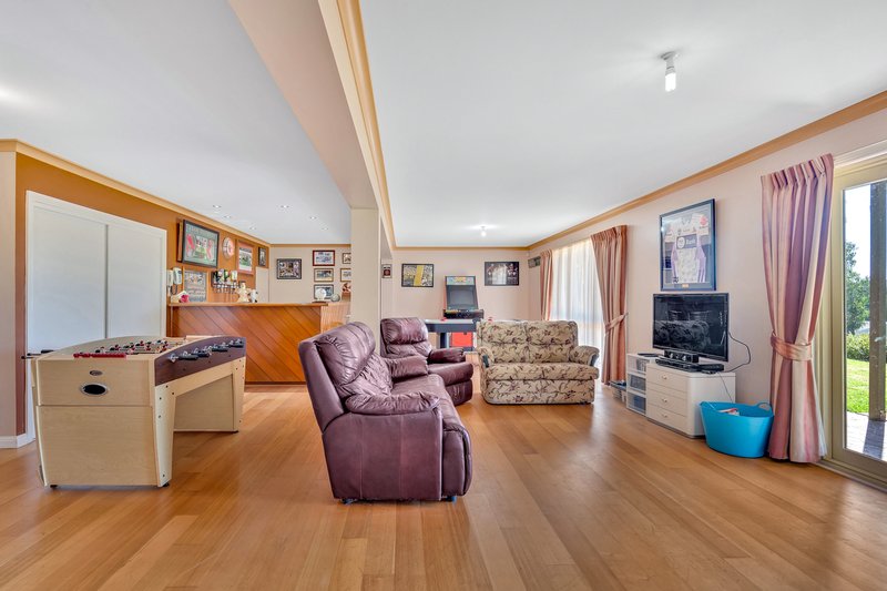 Photo - 4 Melrose Drive, Kilmore VIC 3764 - Image 13