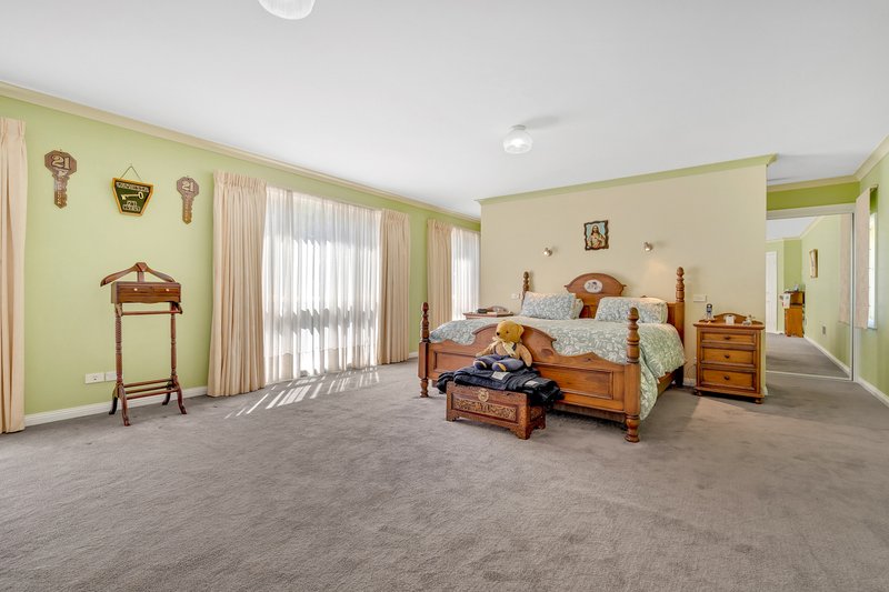 Photo - 4 Melrose Drive, Kilmore VIC 3764 - Image 24