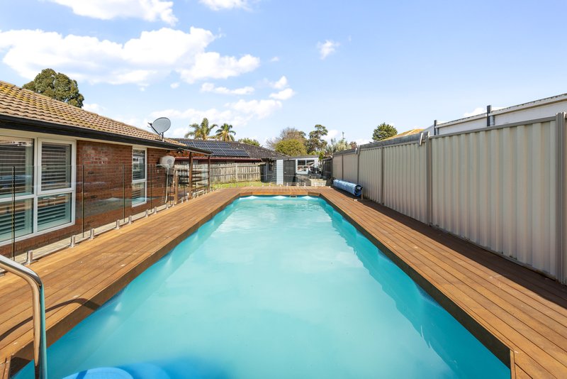 Photo - 4 Membrey Close, Werribee VIC 3030 - Image 12