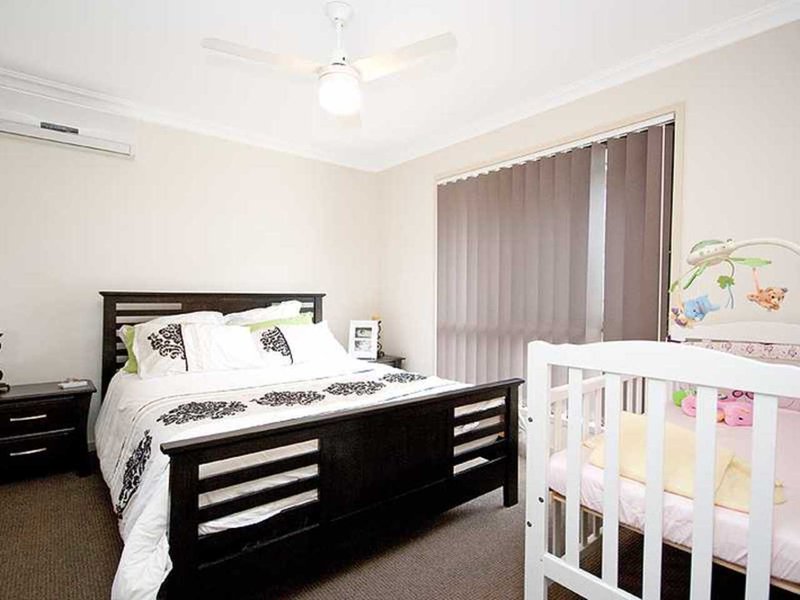 Photo - 4 Meroo Pl , Upper Coomera QLD 4209 - Image 7