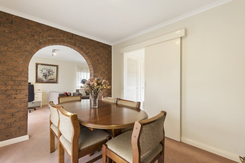 Photo - 4 Merrett Avenue, Hoppers Crossing VIC 3029 - Image 5