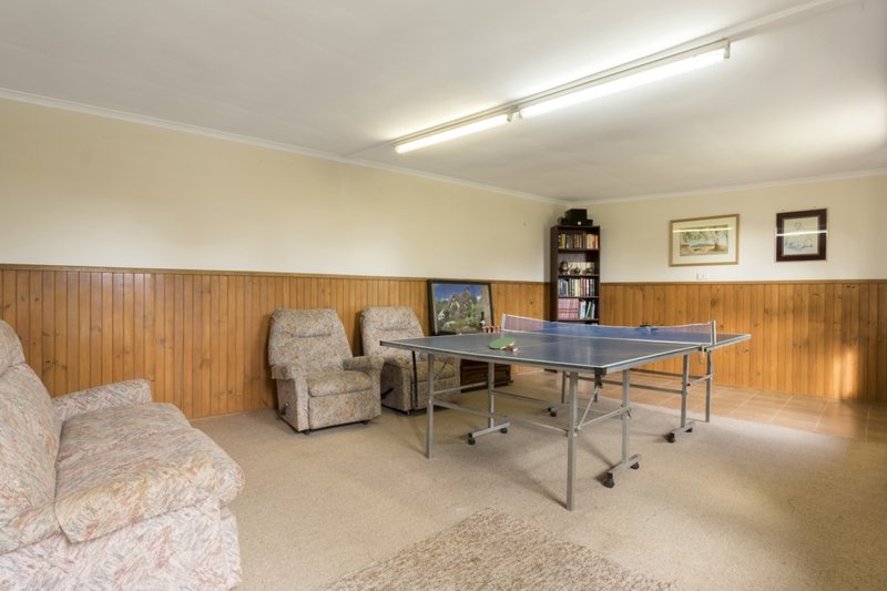 Photo - 4 Merrett Avenue, Hoppers Crossing VIC 3029 - Image 8