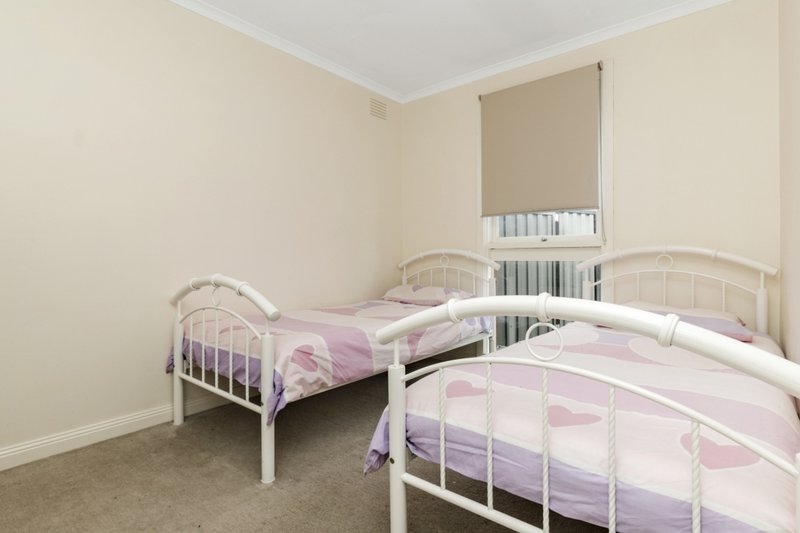 Photo - 4 Merrett Avenue, Hoppers Crossing VIC 3029 - Image 13