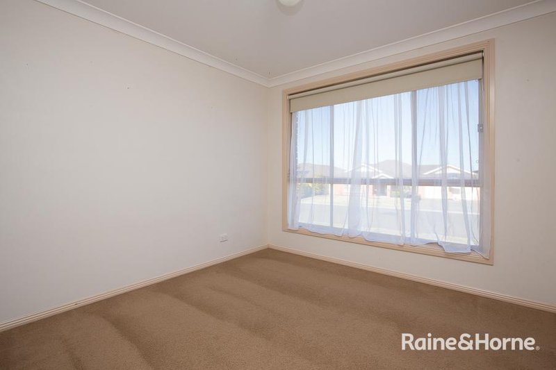 Photo - 4 Merrinee Place, Tamworth NSW 2340 - Image 5