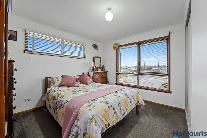 Photo - 4 Mersey Place, Devonport TAS 7310 - Image 8