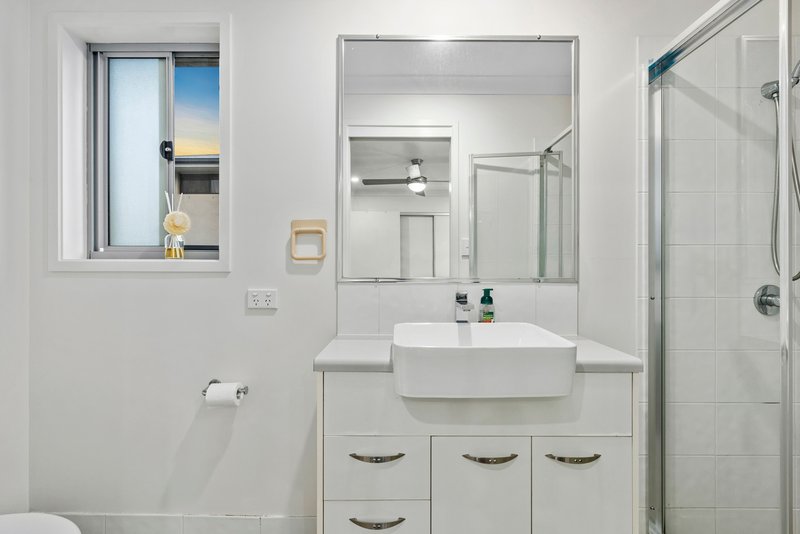 Photo - 4 Mersey Street, Upper Coomera QLD 4209 - Image 12