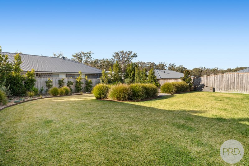 Photo - 4 Miami Close, Medowie NSW 2318 - Image 11