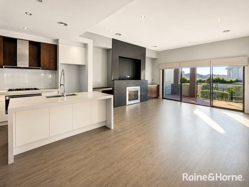 Photo - 4 Millport Rise, Greenvale VIC 3059 - Image 4