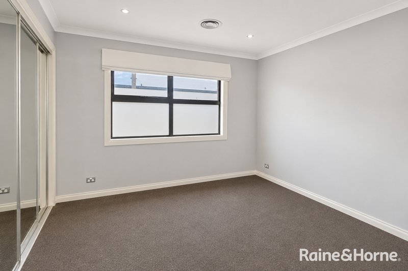 Photo - 4 Millport Rise, Greenvale VIC 3059 - Image 13