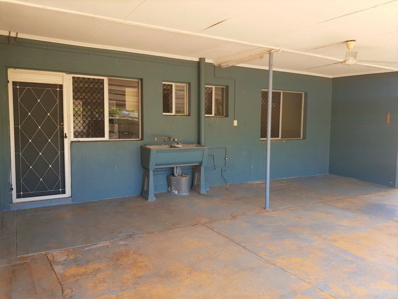 Photo - 4 Milthorpe Drive, Mount Isa QLD 4825 - Image 14