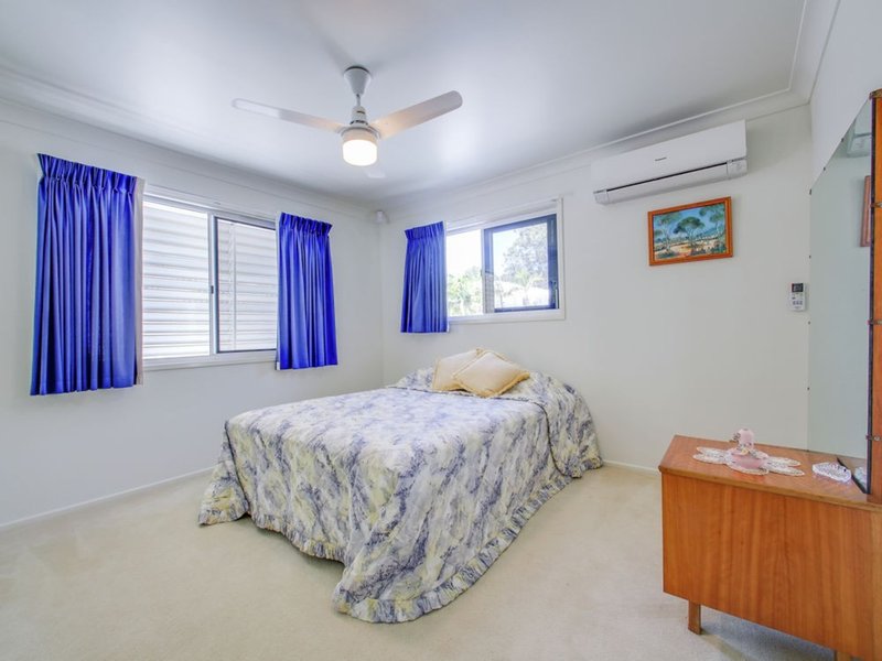 Photo - 4 Mimosa Place, Aspley QLD 4034 - Image 16