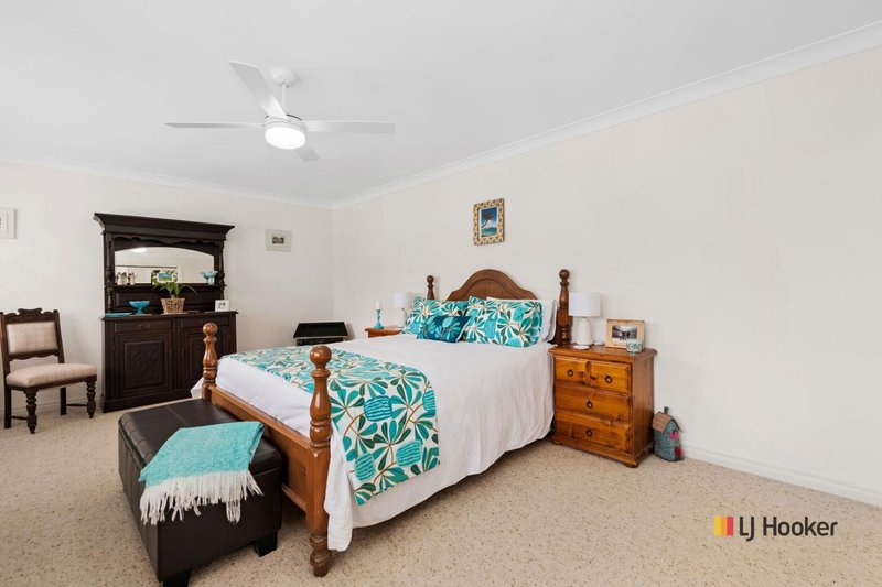 Photo - 4 Mimosa Place, Malua Bay NSW 2536 - Image 12