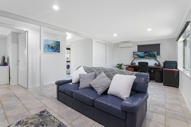 Photo - 4 Mindarie Crescent, Wellington Point QLD 4160 - Image 15